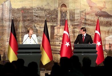 Merkel promueve en Turquía plan para encarar crisis migratoria