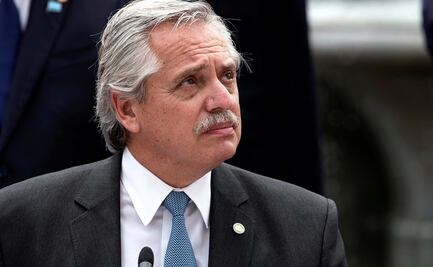 Presidente argentino continúa asintomático tras contraer Covid-19, afirman médicos