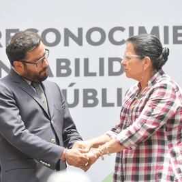 Ofrecen disculpas a persona exhibida por tirar basura