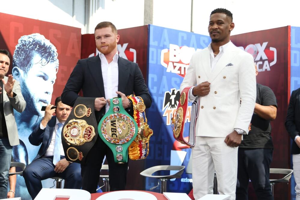 Canelo y Jacobs durante su segunda parada promocional - Foto: Carlos Mejía
