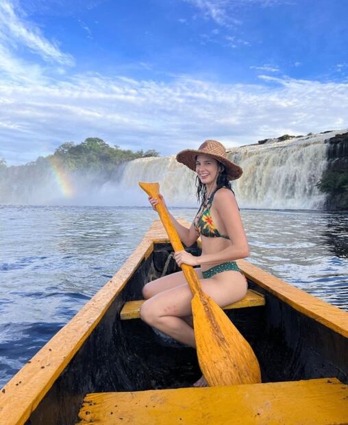 Arisita conquista Instagram con traje de baño animal print