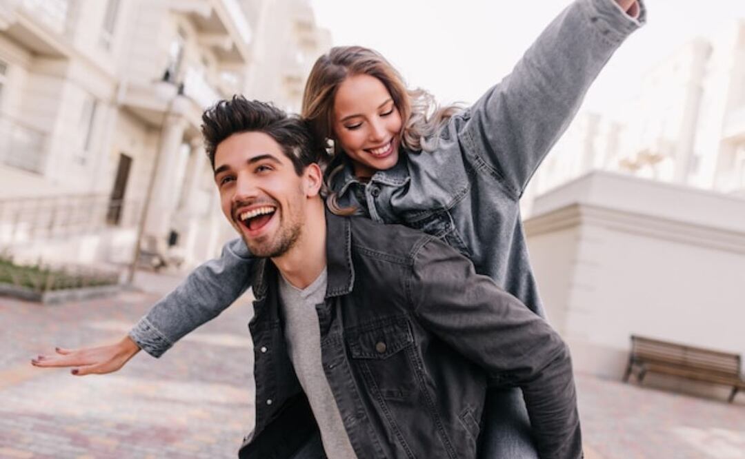 Te contamos acerca de las claves para formar una relación de pareja. Fuente: Freepik