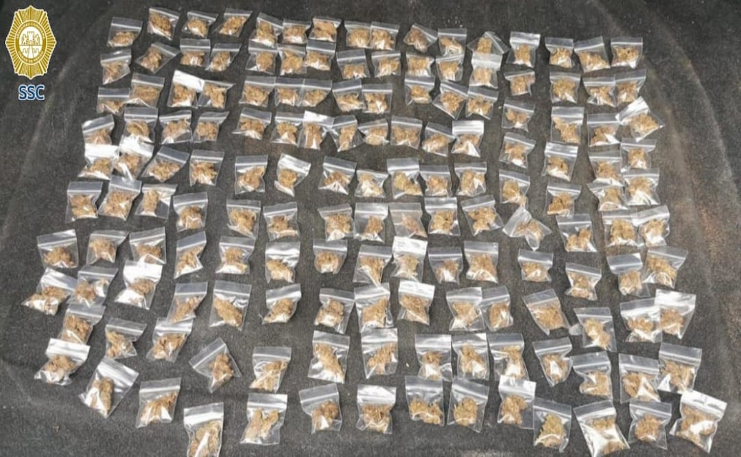 Detienen a tres menores con 150 dosis de droga en GAM; los ligan a la Unión Tepito. Foto: Especial