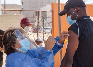 Arranca programa de vacunación para migrantes de Tijuana