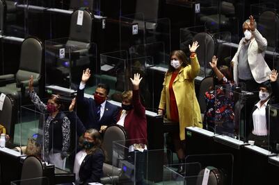 Inicia debate de reforma de AMLO para topar cobro de comisiones de Afores