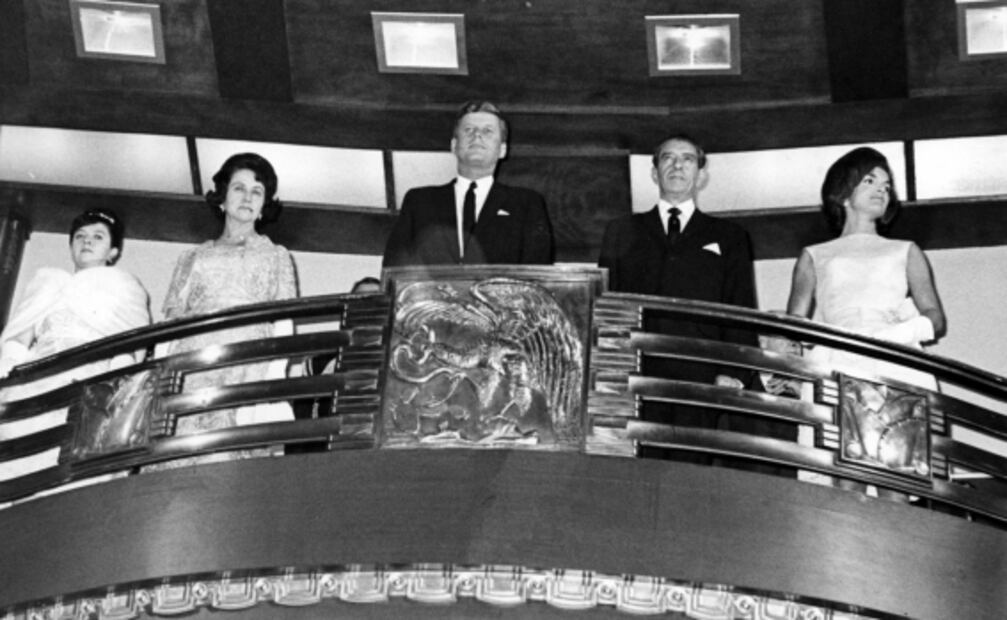 De la emoción por ver a John F. Kennedy en la Ciudad de México, un hombre murió de un infarto