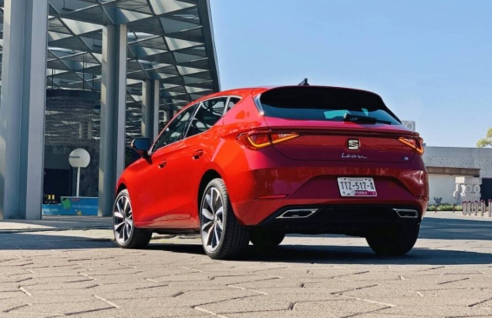 A prueba: SEAT León 2021, el retorno del rey 