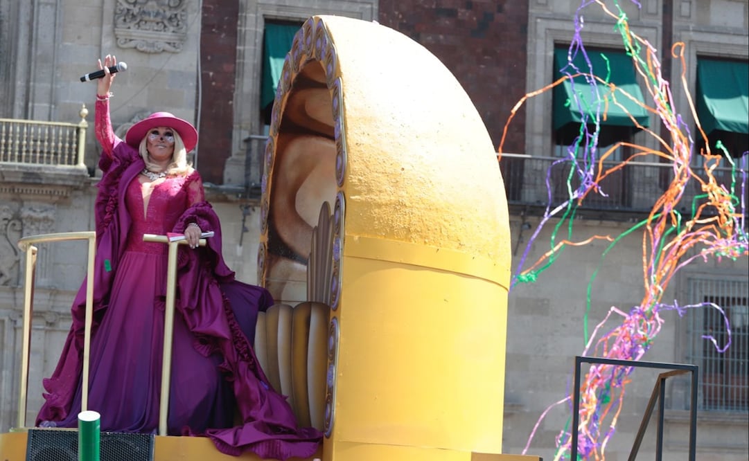 Durante su recorrido Laura León interpretó algunos temas. Fotos: Berenice Fregoso