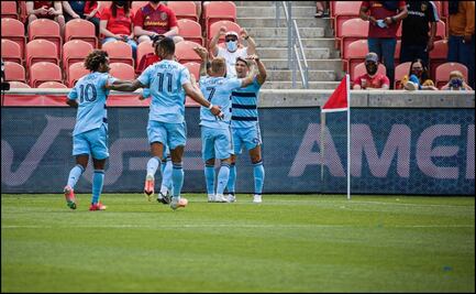 Alan Pulido hace su primer gol de la temporada con el Kansas City