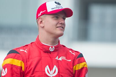 Darán tratamiento secreto a Schumacher en París