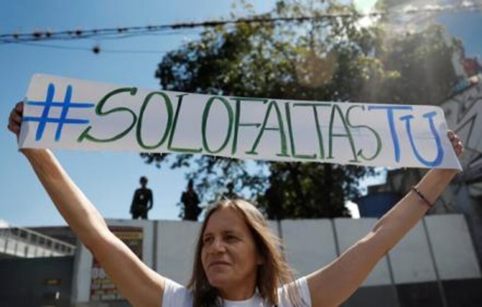 "Traidores nunca, leales siempre", dice Maduro en ejercicios militares en Venezuela