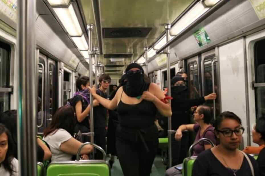 Minuto a Minuto. Marcha por el Día Internacional de la Mujer