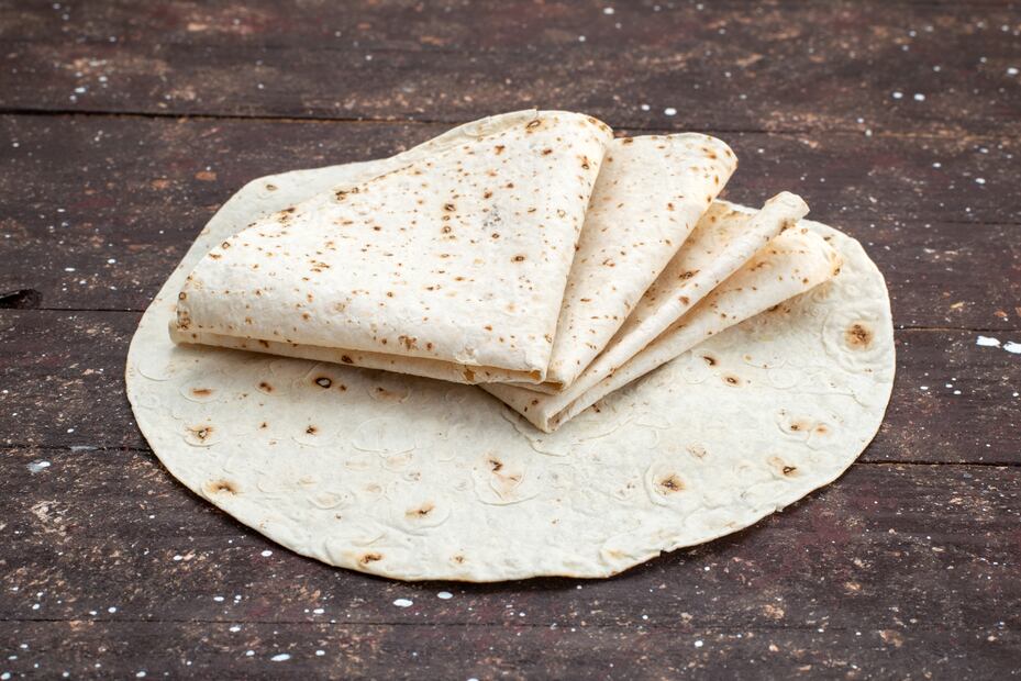 Las tortillas de harina no siempre se elaboran con ingredientes de calidad. Foto: Freepik