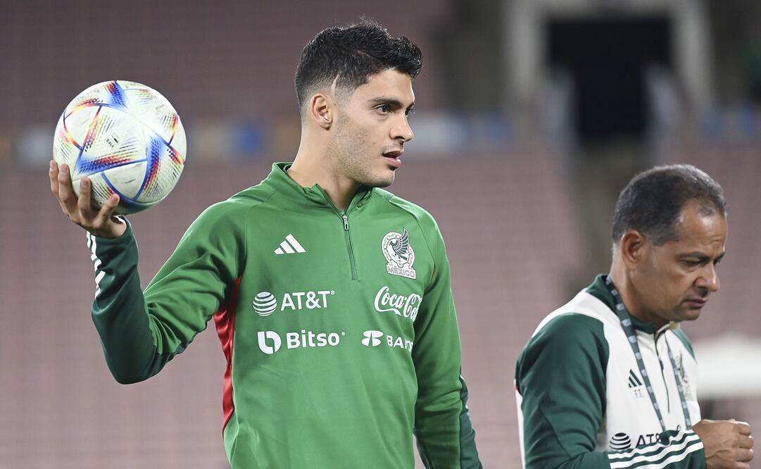 Raúl Jiménez en un entrenamiento con la Selección Mexicana - FOTO: Imago7