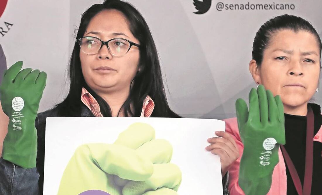 Derechos. Integrantes del Sinactraho y activistas acudieron al Senado para exhortar al Presidente a que envíe el convenio (ALEJANDRO ACOSTA. EL UNIVERSAL)