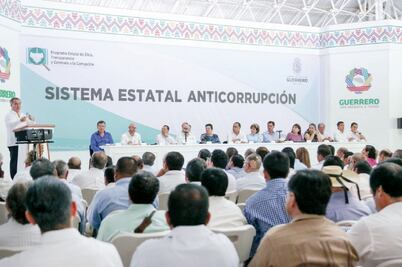 Llama Astudillo a trabajar con transparencia