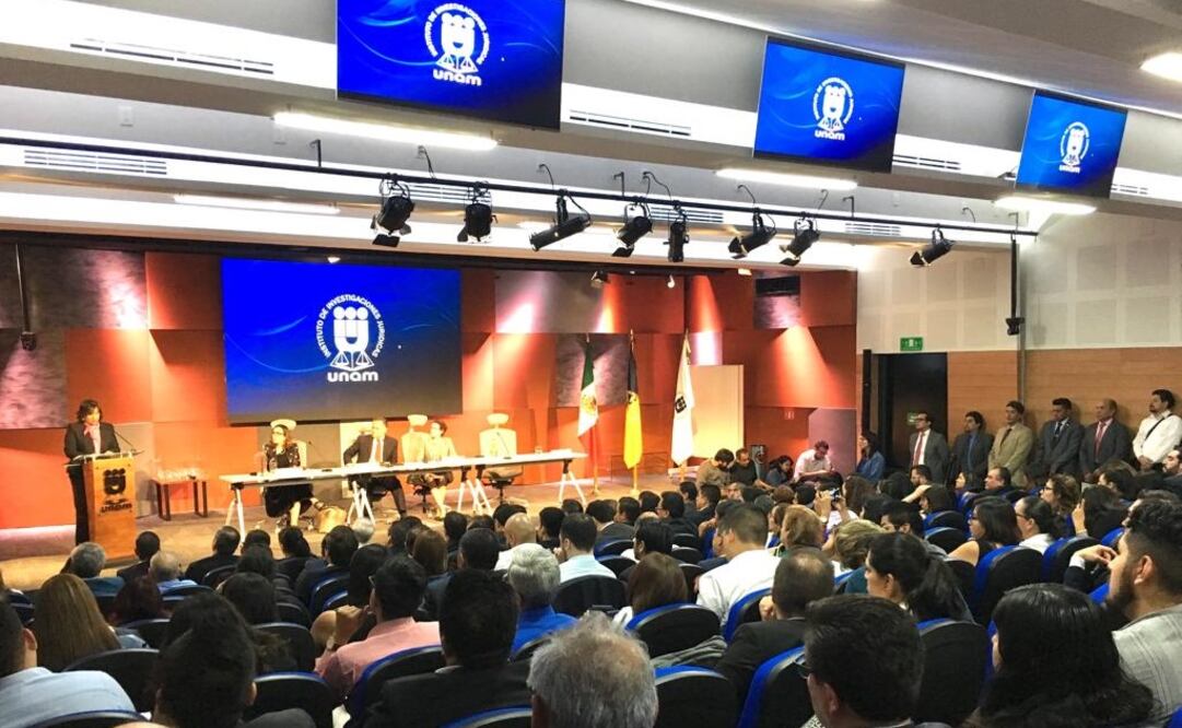 Santiago Nieto acudió al seminario Corrupción y Lavado de Dinero organizado por el Instituto de Investigaciones Jurídicas de la UNAM. Foto: tomada de Twitter @SFP_mx