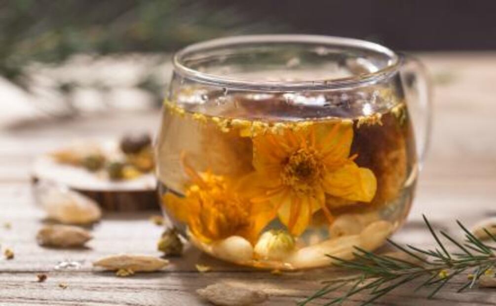 5 tés florales con grandes beneficios para tu salud