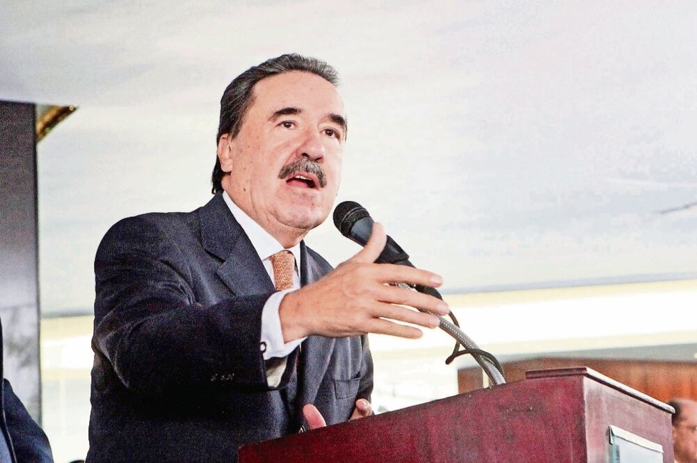 Alto contenido social. Emilio Gamboa resaltó que la agenda que promoverán ayudará para seguir construyendo la transformación de México (ARCHIVO. EL UNIVERSAL)