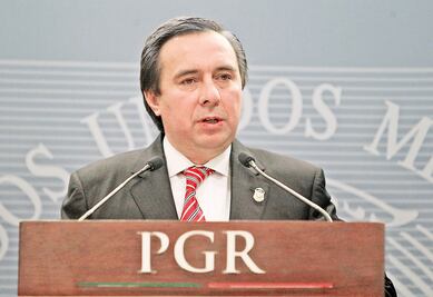 Tomás Zerón solicita amparo contra orden de captura por caso Ayotzinapa