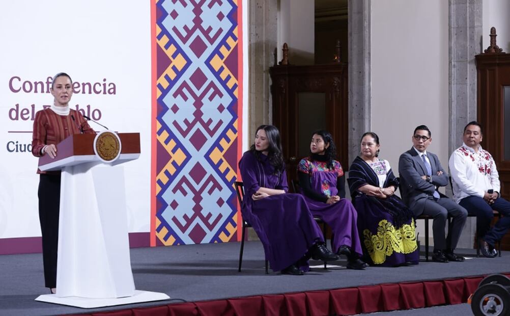 La presidenta de México, Claudia Sheinbaum Pardo, afirmó que su gobierno sigue reivindicado y solicitando a España el perdón que solicitó en su gobierno el ahora expresidente Andrés Manuel López Obrador. Foto: Fernanda Rojas/EL UNIVERSAL