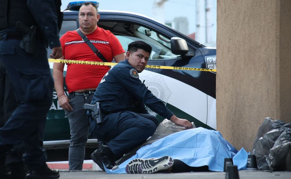 Mujer iba acompañada de un hombre cuando la asesinaron (03/07/2025). Foto: Luis Camacho / EL UNIVERSAL