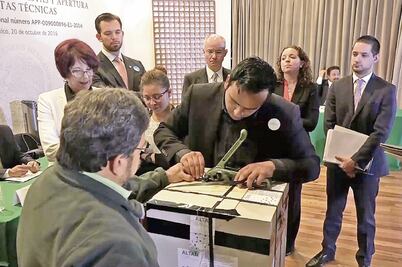 Sólo dos consorcios apuestan por Red Compartida: SCT