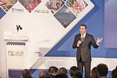 Moreno Valle pide dialogar con maestros