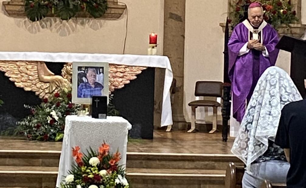 El señor Marcos Segundo de 81 años de edad, se desempeñaba como paquetero en la tienda siniestrada.
Foto: Amalia Escobar.