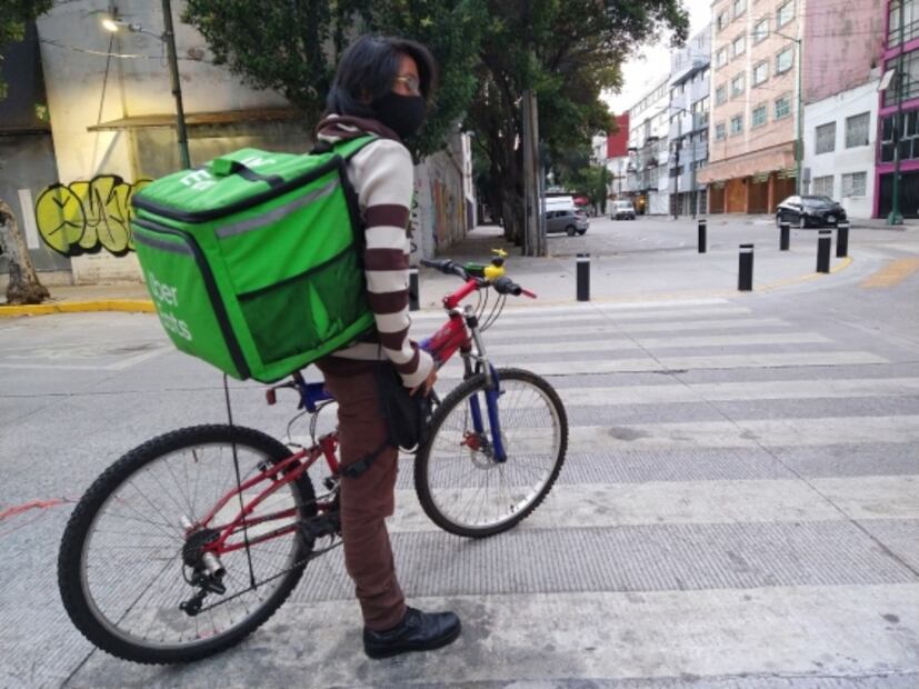 La difícil tarea de ser un repartidor de comida