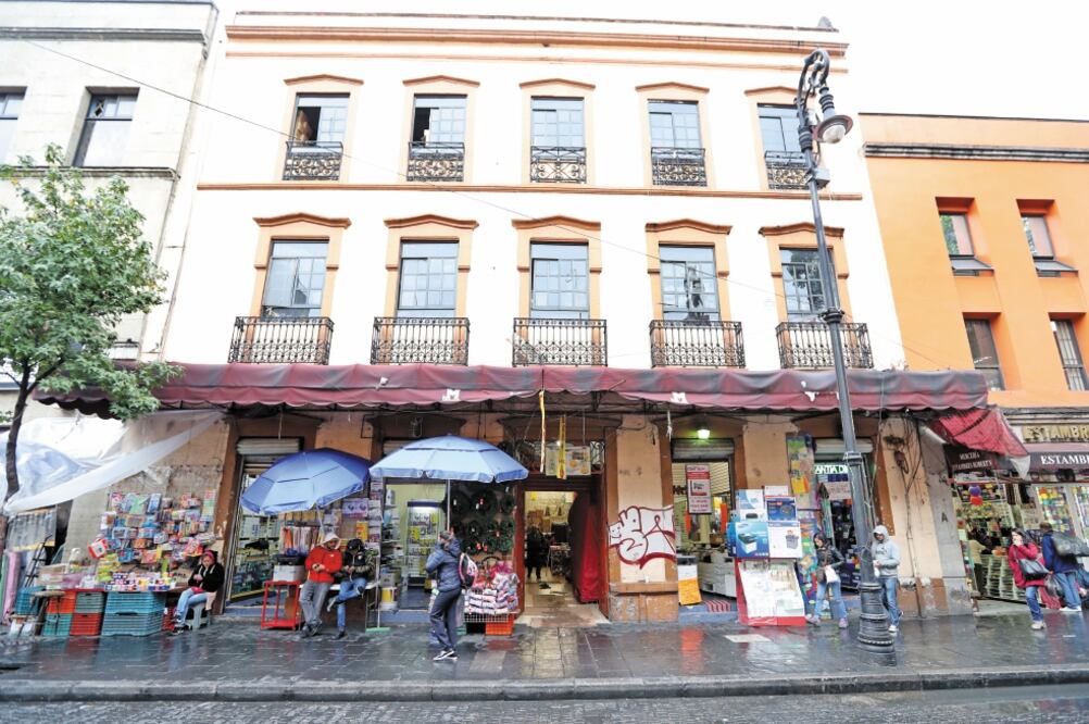 El Programa de Reordenamiento del Comercio Popular, el cual tiene el objetivo de generar alternativas formales de ocupación para comerciantes, inició en 2007. (FOTOS: VALENTE ROSAS. EL UNIVERSAL)
