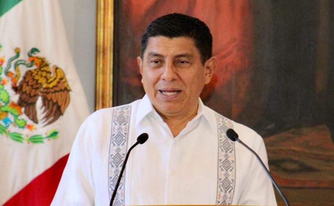 Gobernador de Oaxaca anuncia devolución de 630 plazas a trabajadores (26/08/2025). Foto: Especial