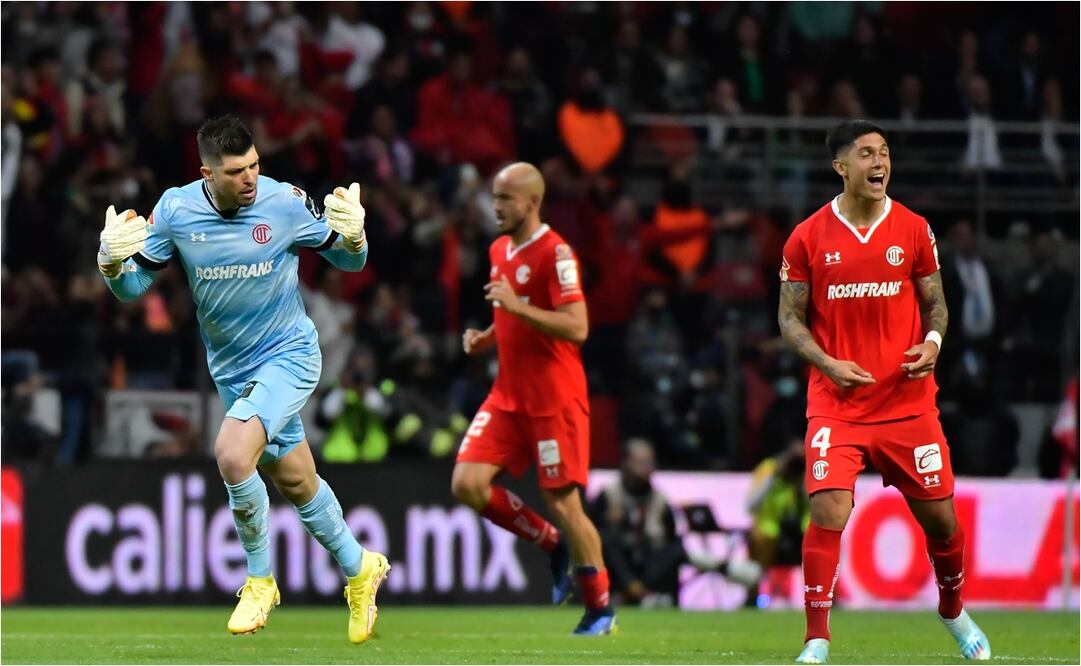 El portero brasileño festejando el gol de la victoria / Foto: Imago7