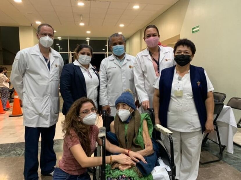 Doña América tiene 106 años y ya se vacunó contra Covid-19 en Chiapas