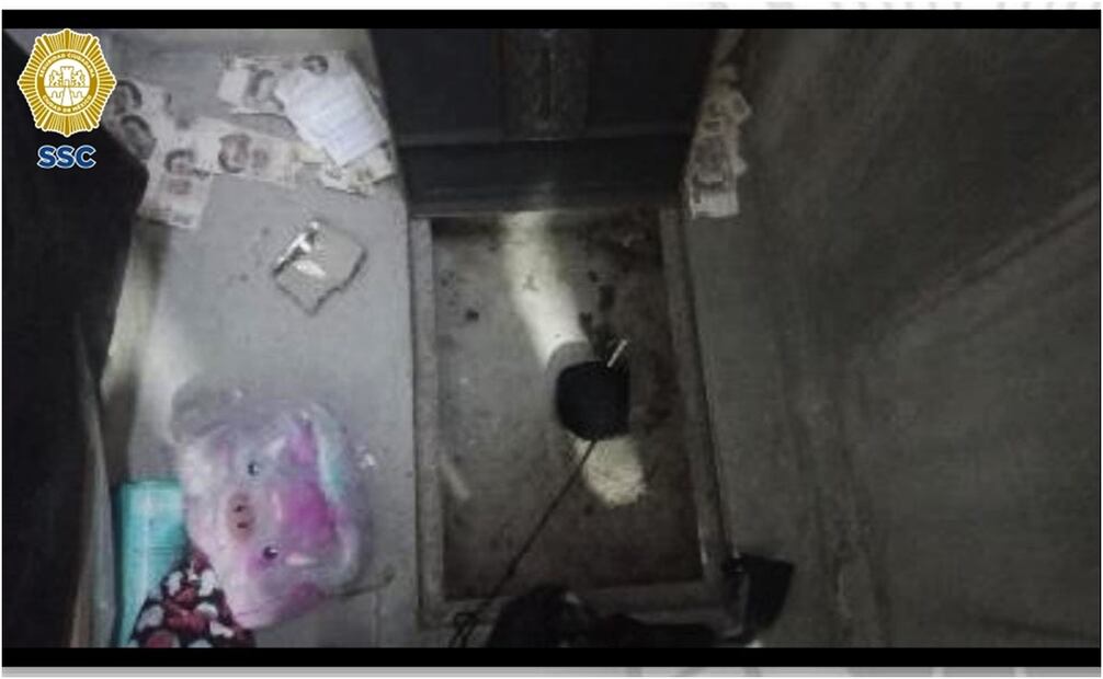 Escondite con billetes falsos. Foto: Especial