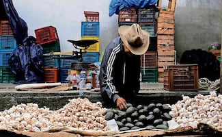 Mercados en Neza, víctimas de extorsión