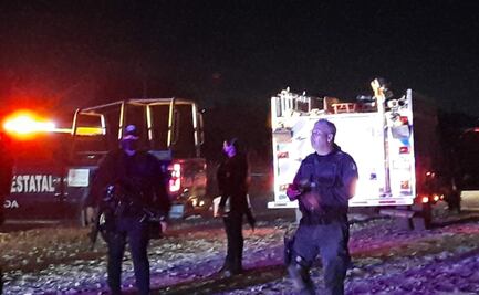 Pareja muere al caer con su auto a canal en Culiacán