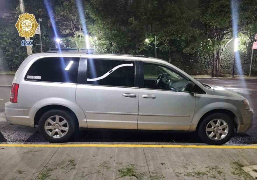 Roban camioneta de funeraria ubicada en la alcaldía Álvaro Obregón. (Foto: especial)