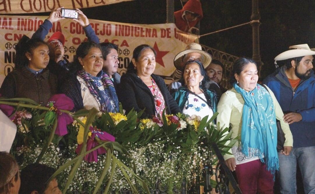 "Marichuy" e integrantes del Concejo Indígena de Gobierno. Foto: Archivo/El Universal