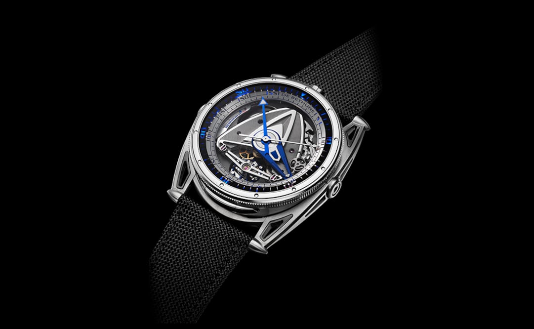 El movimiento manual DB2080 emplea 400 componentes. Es el 27º calibre desarrollado por la casa.