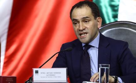 Economía sólo podrá crecer si contenemos pandemia: Hacienda