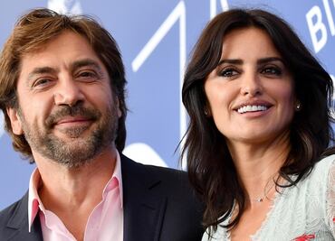 Penélope Cruz y Javier Bardem donan mascarillas y guantes para combate del Covid-19