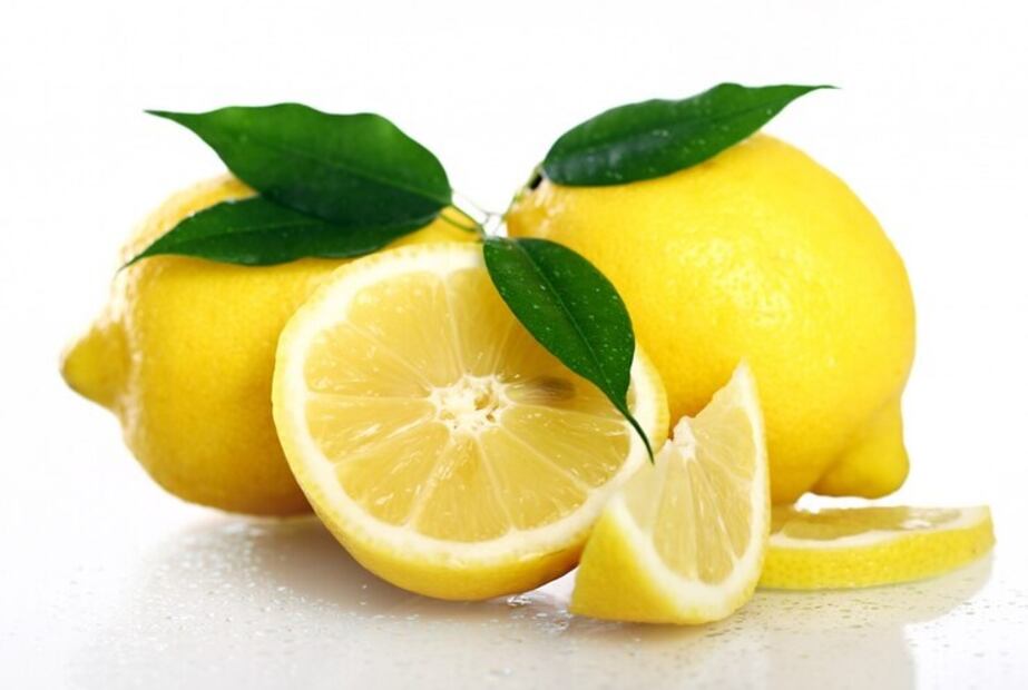 Limón y acidez estomacal. Fuente: Freepik