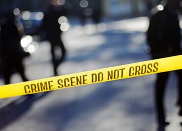 Hombre sobrevive tras caer del noveno piso y aterrizar en el toldo de un BMW