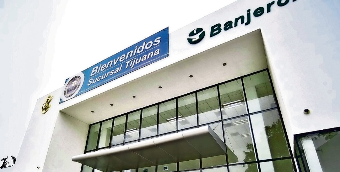 La sede de Banjercito en la Ciudad de México tiene más de 50 años de operación y enfrenta problemas para albergar a sus empleados. Foto: Archivo / El Universal