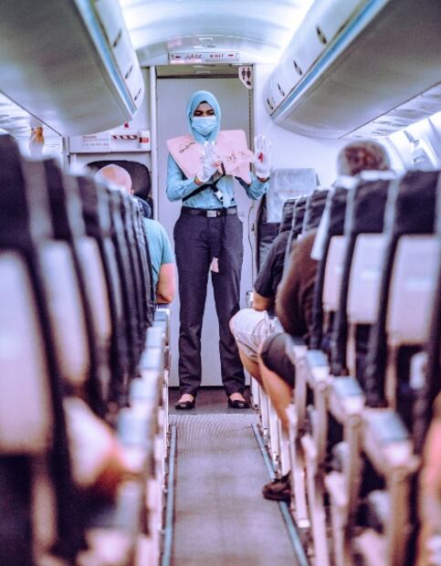 ¿Cuánto gana un sobrecargo? 10 cosas que no sabías sobre este trabajo