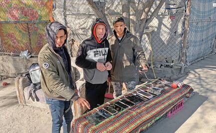 Migrantes se las ingenian para conseguir recursos