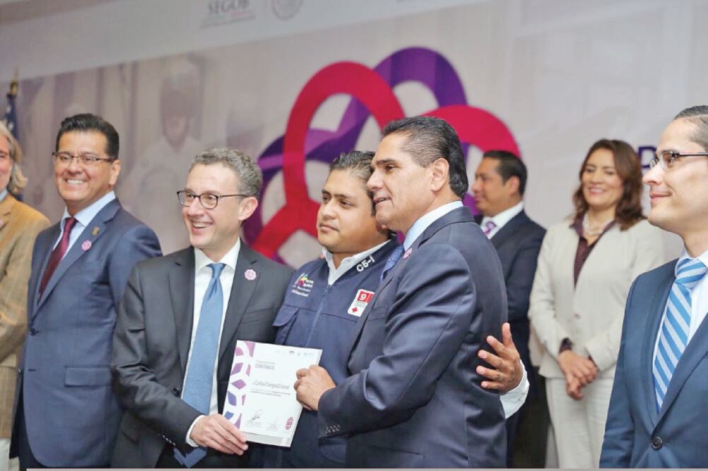 El gobernador Silvano Aureoles entregó Programa de Fortalecimiento para la Seguridad de Grupos en Situación de Vulnerabilidad.