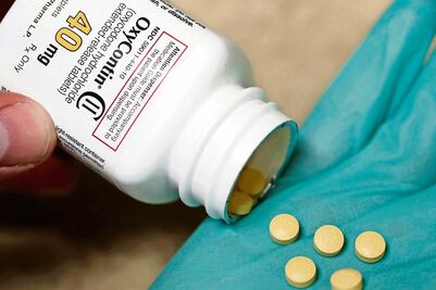 Supremo canadiense autoriza demandar a farmacéuticas por crisis de opioides; aumentan muertes por sobredosis 