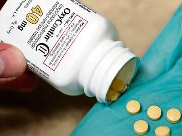 Supremo canadiense autoriza demandar a farmacéuticas por crisis de opioides; aumentan muertes por sobredosis